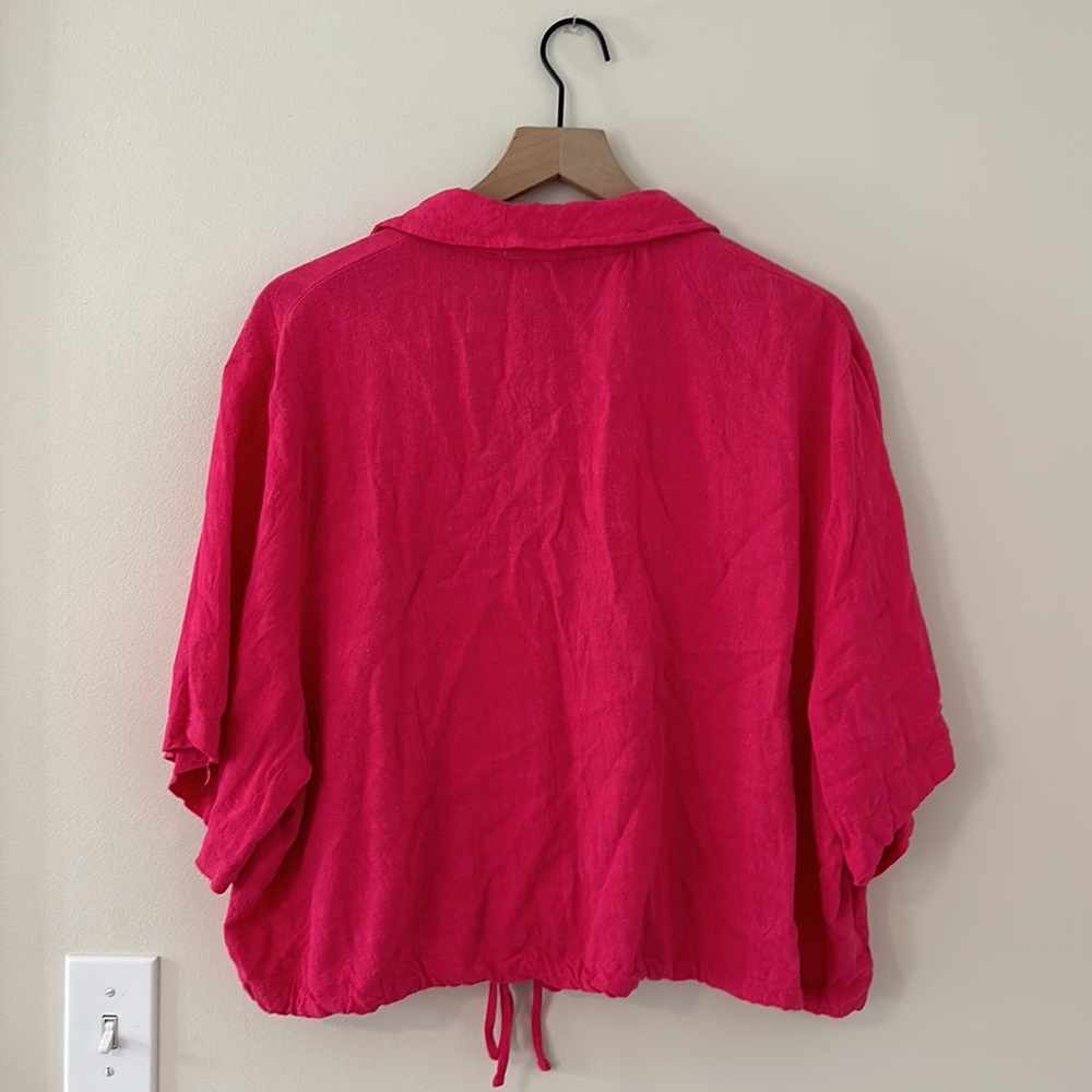 BUTTON UP BLOUSE! - Picture 5 of 5